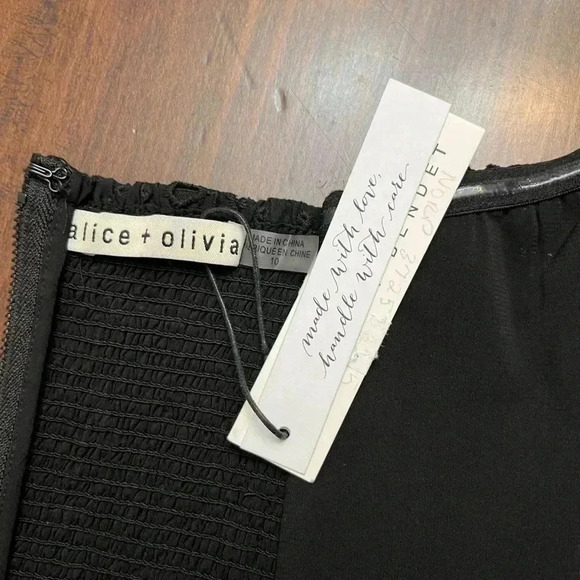 Alice + Olivia Cersei Eyelet Bandeau Top Size 10 Black Versatile Chic Simple NWT - Picture 4 of 10